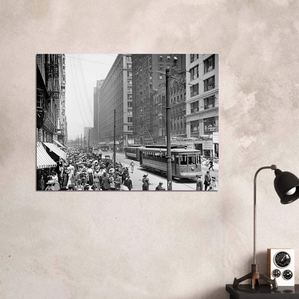 Chicago  - The busy crowd on State Street 1910 - Premium Matte Paper Poster