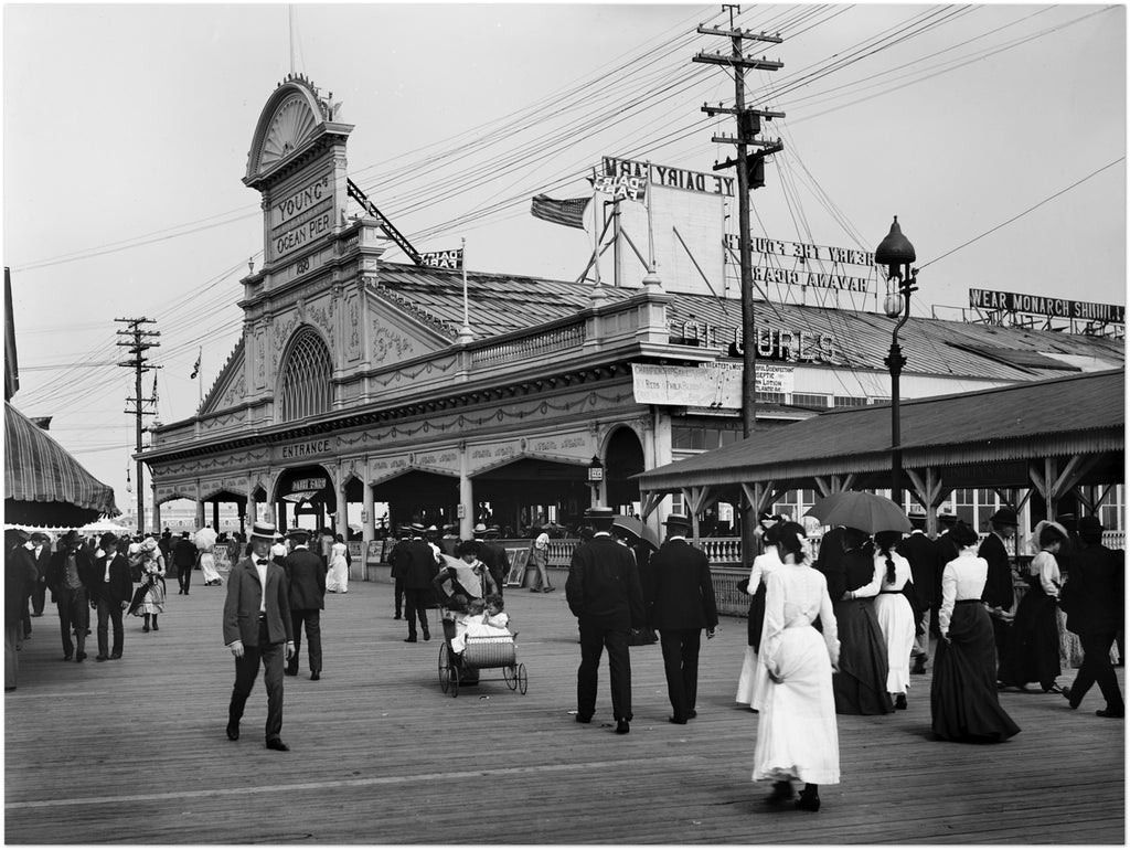Atlantic City, New Jersey, Entrance to Young's Pier 1900 - Premium Matte Paper Poster